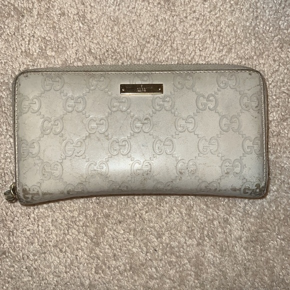 Gucci Handbags - 100% Authentic Gucci wallet